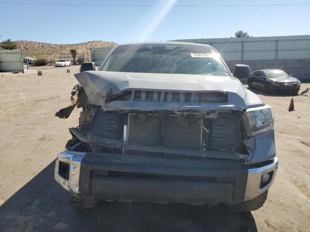 Photo 4 VIN: 5TFDY5F19MX977626 - TOYOTA TUNDRA CRE 