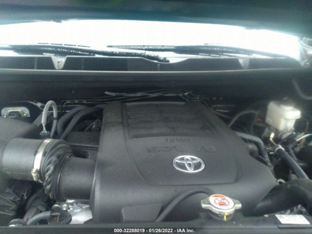 Photo 9 VIN: 5TFDY5F19MX983765 - TOYOTA TUNDRA 4WD 