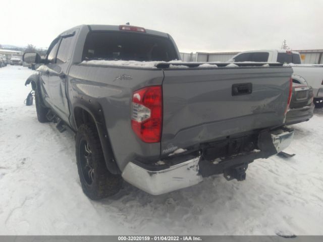 Photo 2 VIN: 5TFDY5F19MX991817 - TOYOTA TUNDRA 4WD 