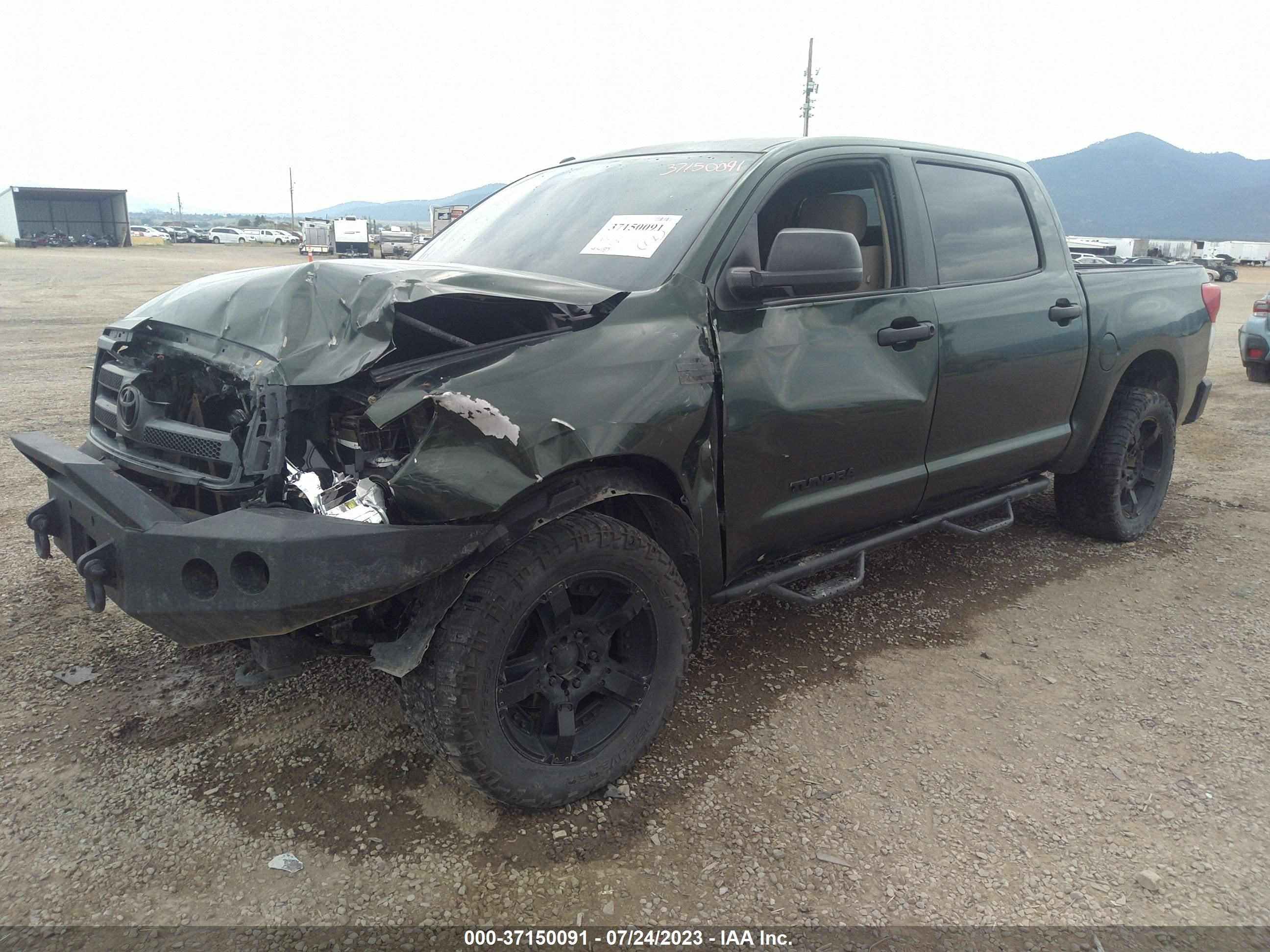 Photo 1 VIN: 5TFDY5F1XBX175065 - TOYOTA TUNDRA 