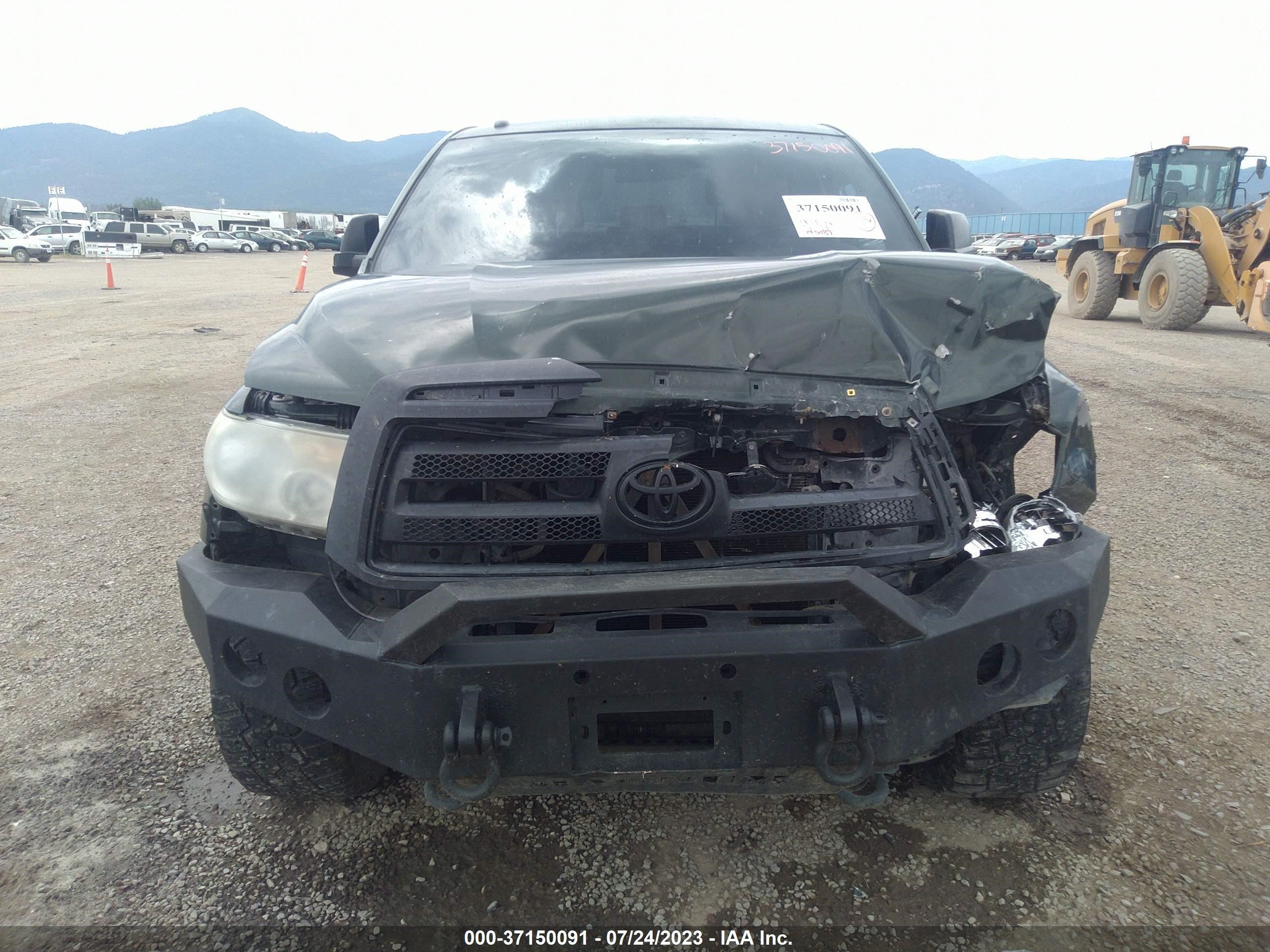 Photo 11 VIN: 5TFDY5F1XBX175065 - TOYOTA TUNDRA 