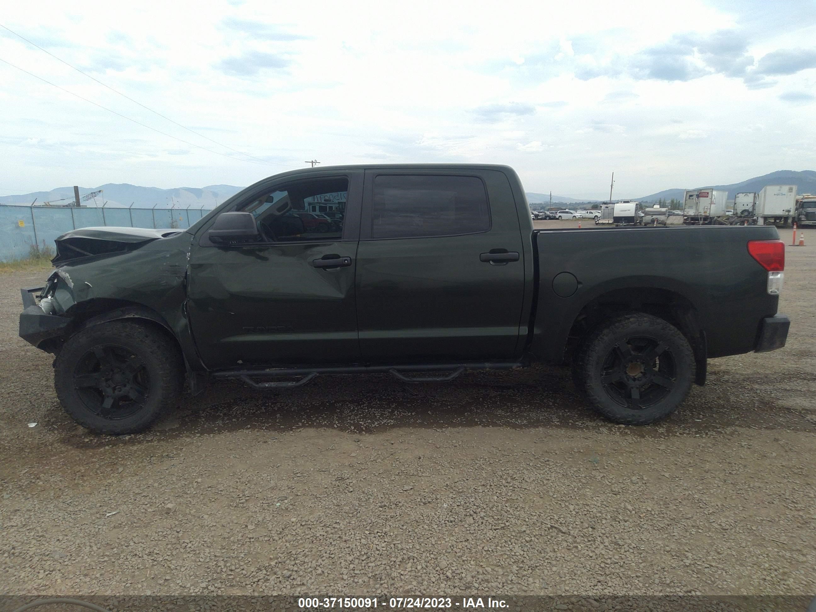 Photo 13 VIN: 5TFDY5F1XBX175065 - TOYOTA TUNDRA 