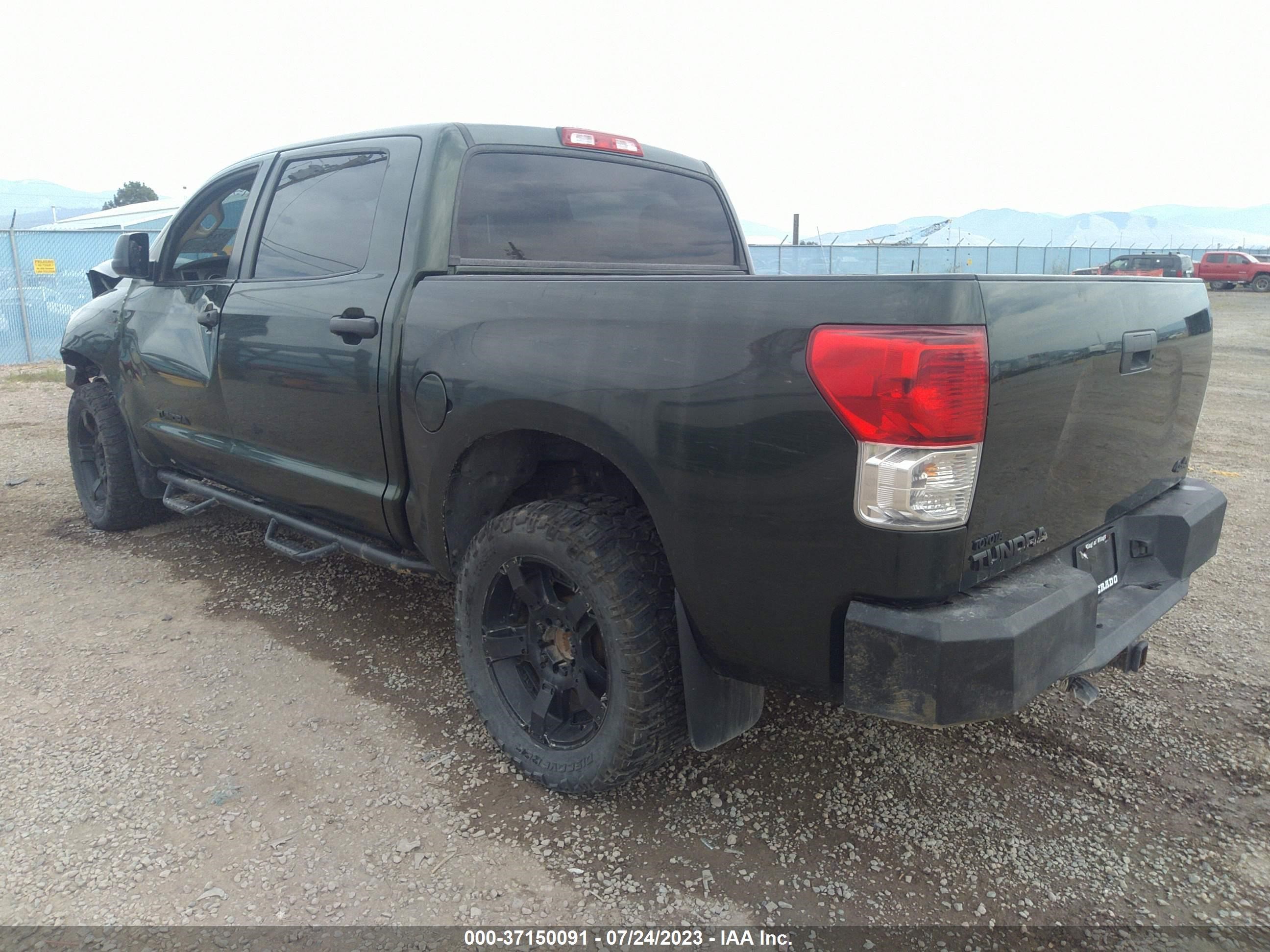 Photo 2 VIN: 5TFDY5F1XBX175065 - TOYOTA TUNDRA 