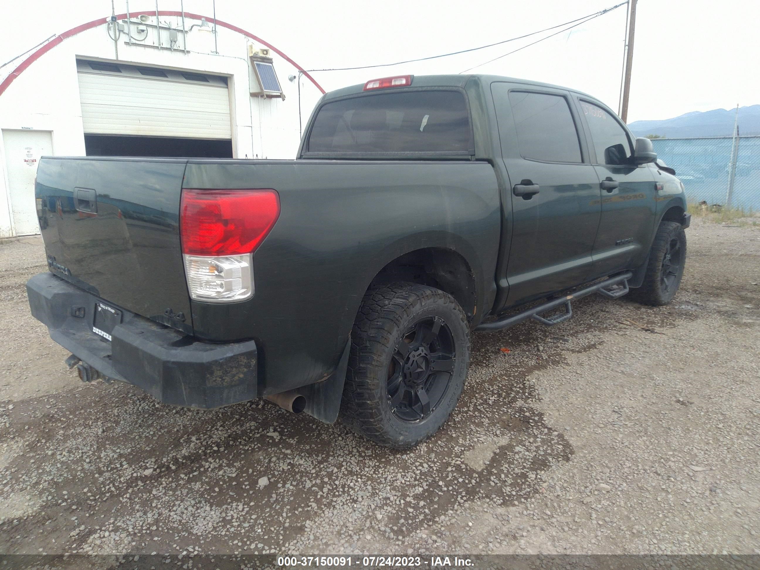 Photo 3 VIN: 5TFDY5F1XBX175065 - TOYOTA TUNDRA 