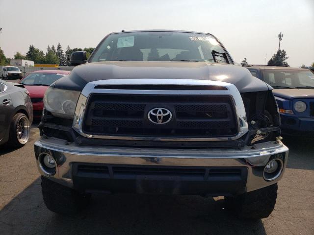 Photo 4 VIN: 5TFDY5F1XBX175213 - TOYOTA TUNDRA CRE 