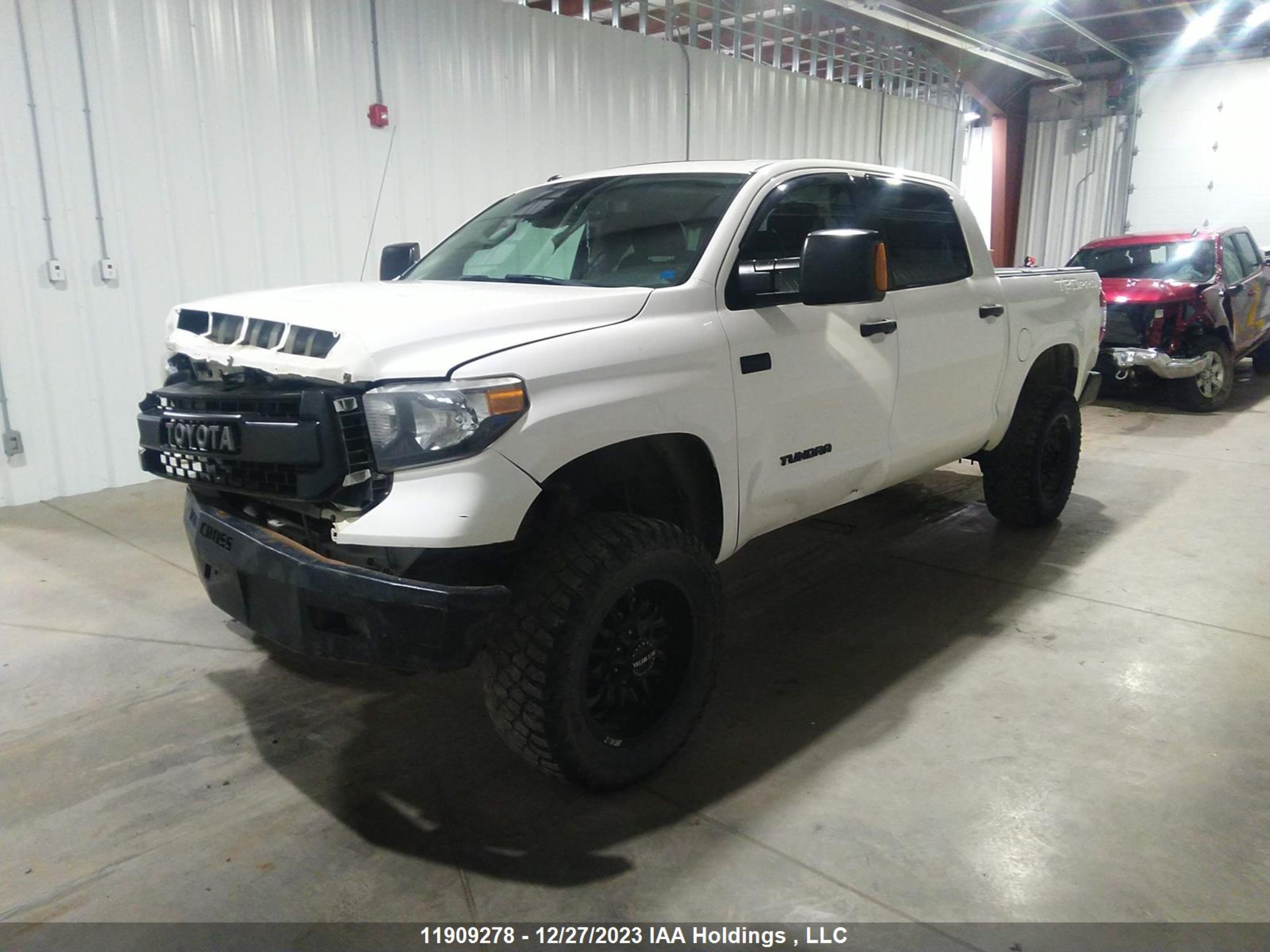 Photo 1 VIN: 5TFDY5F1XGX558110 - TOYOTA TUNDRA 