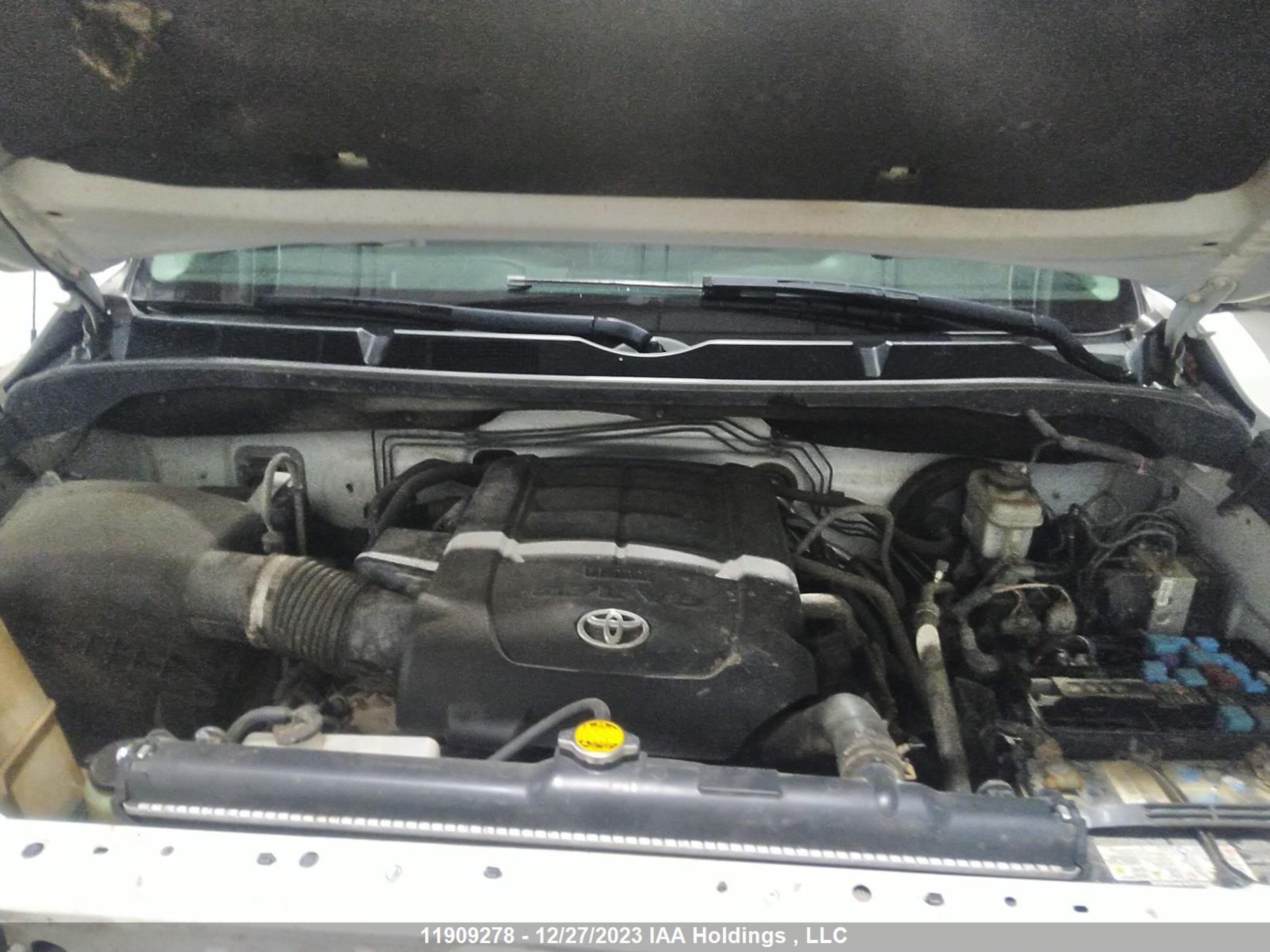 Photo 9 VIN: 5TFDY5F1XGX558110 - TOYOTA TUNDRA 