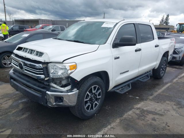 Photo 5 VIN: 5TFDY5F1XGX577899 - TOYOTA TUNDRA 