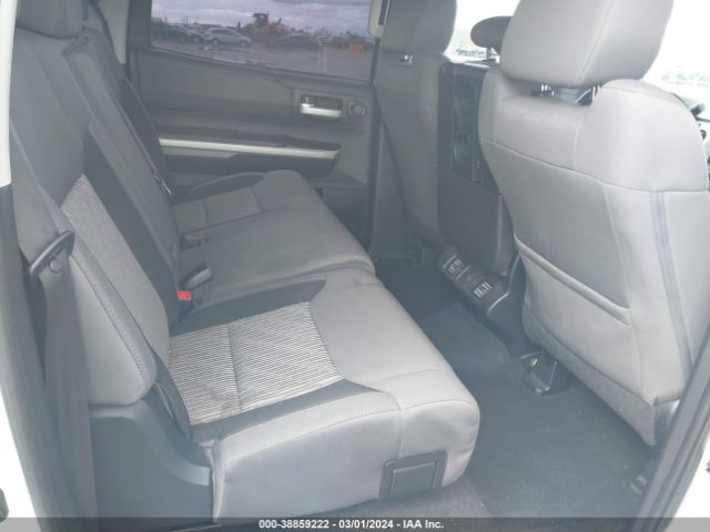 Photo 7 VIN: 5TFDY5F1XGX577899 - TOYOTA TUNDRA 