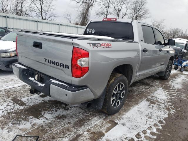 Photo 3 VIN: 5TFDY5F1XHX661268 - TOYOTA TUNDRA CRE 