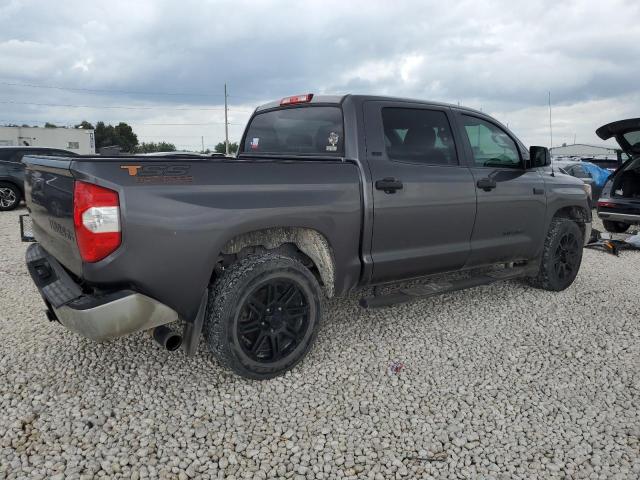 Photo 2 VIN: 5TFDY5F1XJX692638 - TOYOTA TUNDRA CRE 