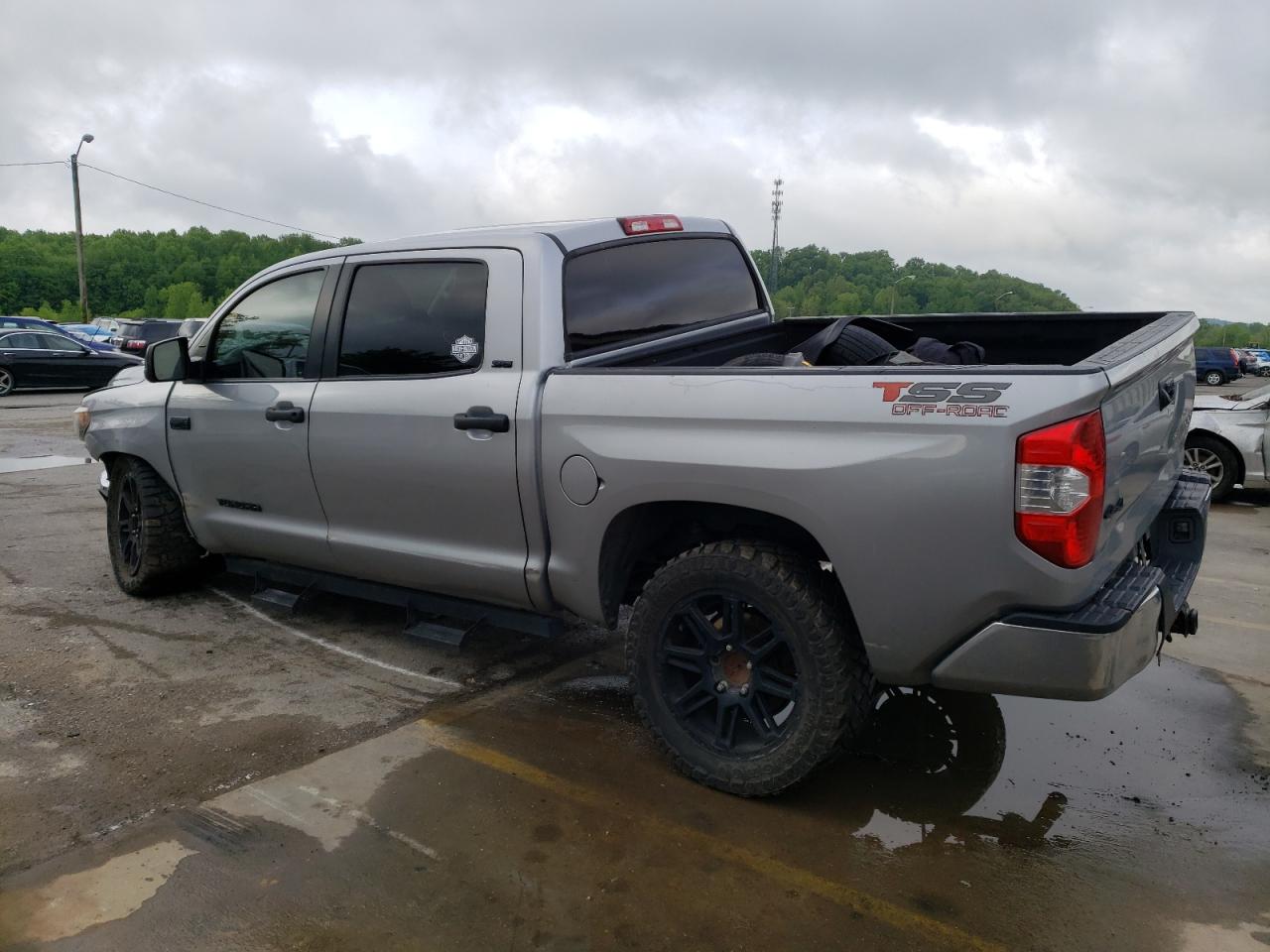 Photo 1 VIN: 5TFDY5F1XJX697757 - TOYOTA TUNDRA 