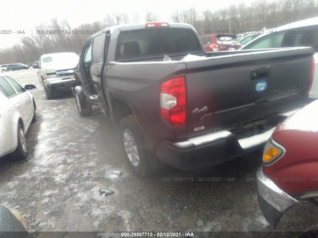 Photo 2 VIN: 5TFDY5F1XJX727761 - TOYOTA TUNDRA 4WD 