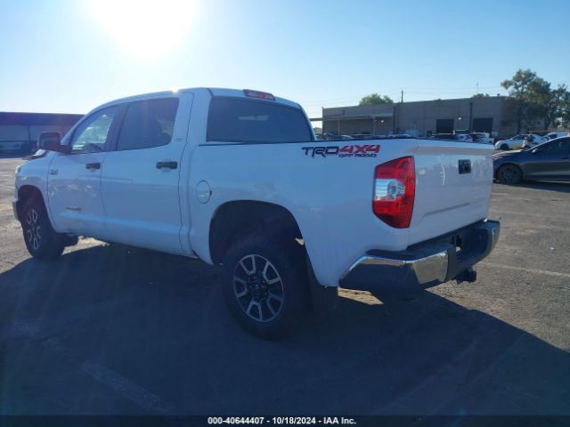 Photo 2 VIN: 5TFDY5F1XJX730711 - TOYOTA TUNDRA 