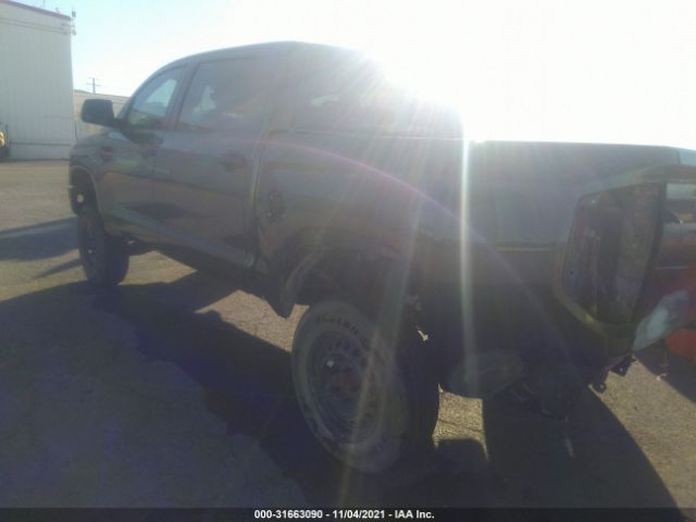 Photo 2 VIN: 5TFDY5F1XKX817185 - TOYOTA TUNDRA 4WD 