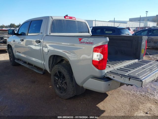 Photo 2 VIN: 5TFDY5F1XMX011978 - TOYOTA TUNDRA 