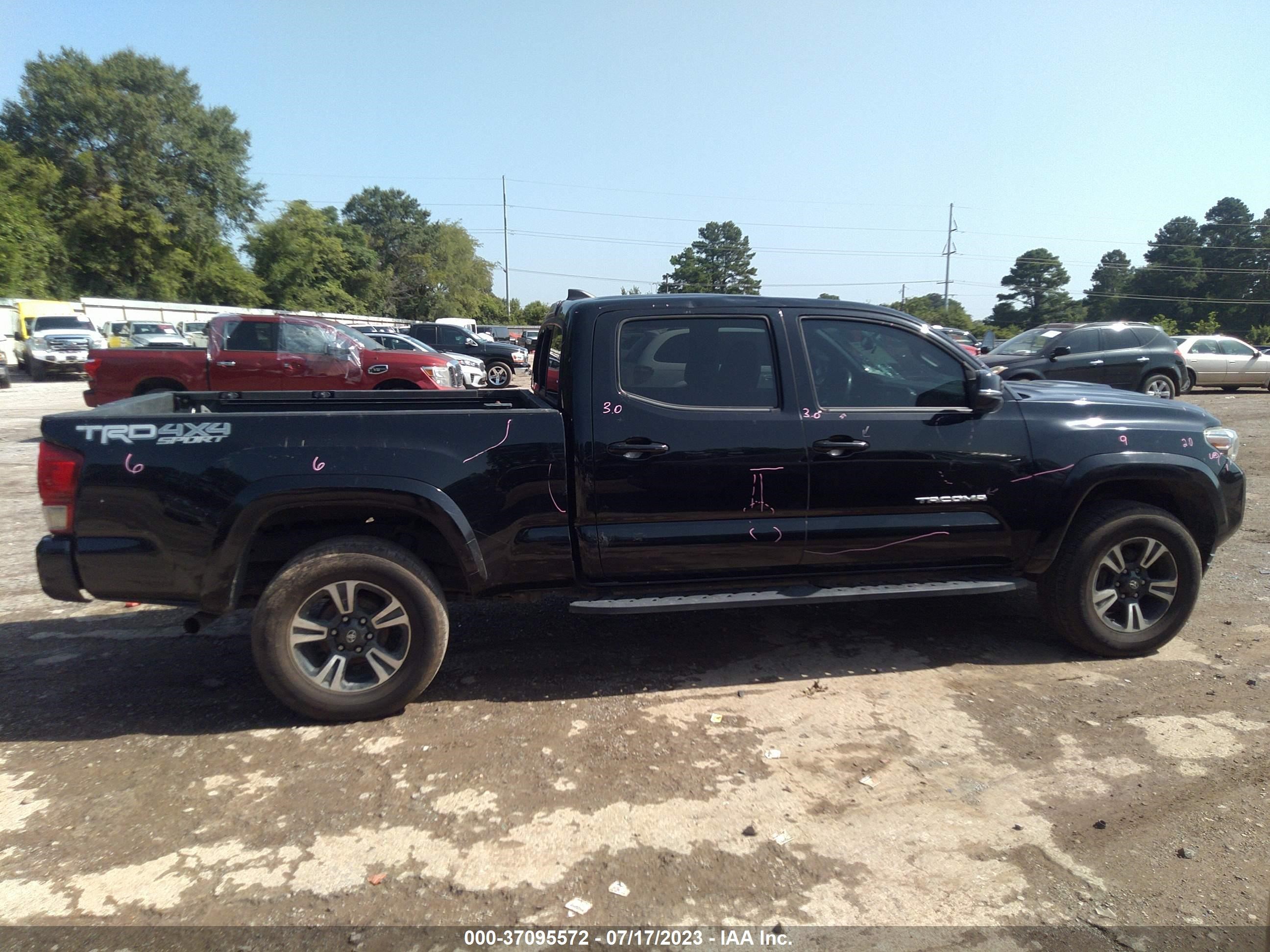 Photo 12 VIN: 5TFDZ5BN1HX014604 - TOYOTA TACOMA 