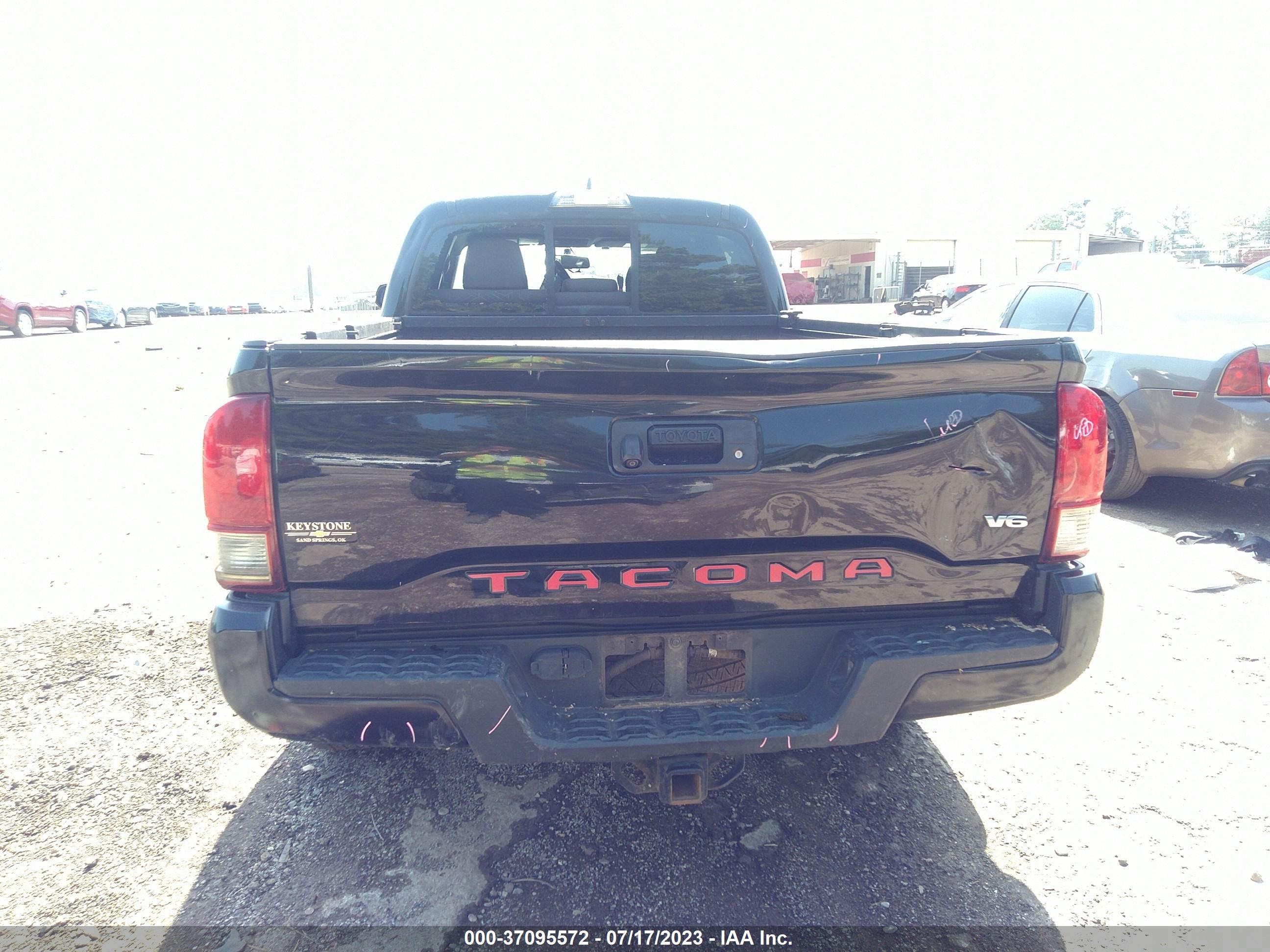 Photo 15 VIN: 5TFDZ5BN1HX014604 - TOYOTA TACOMA 