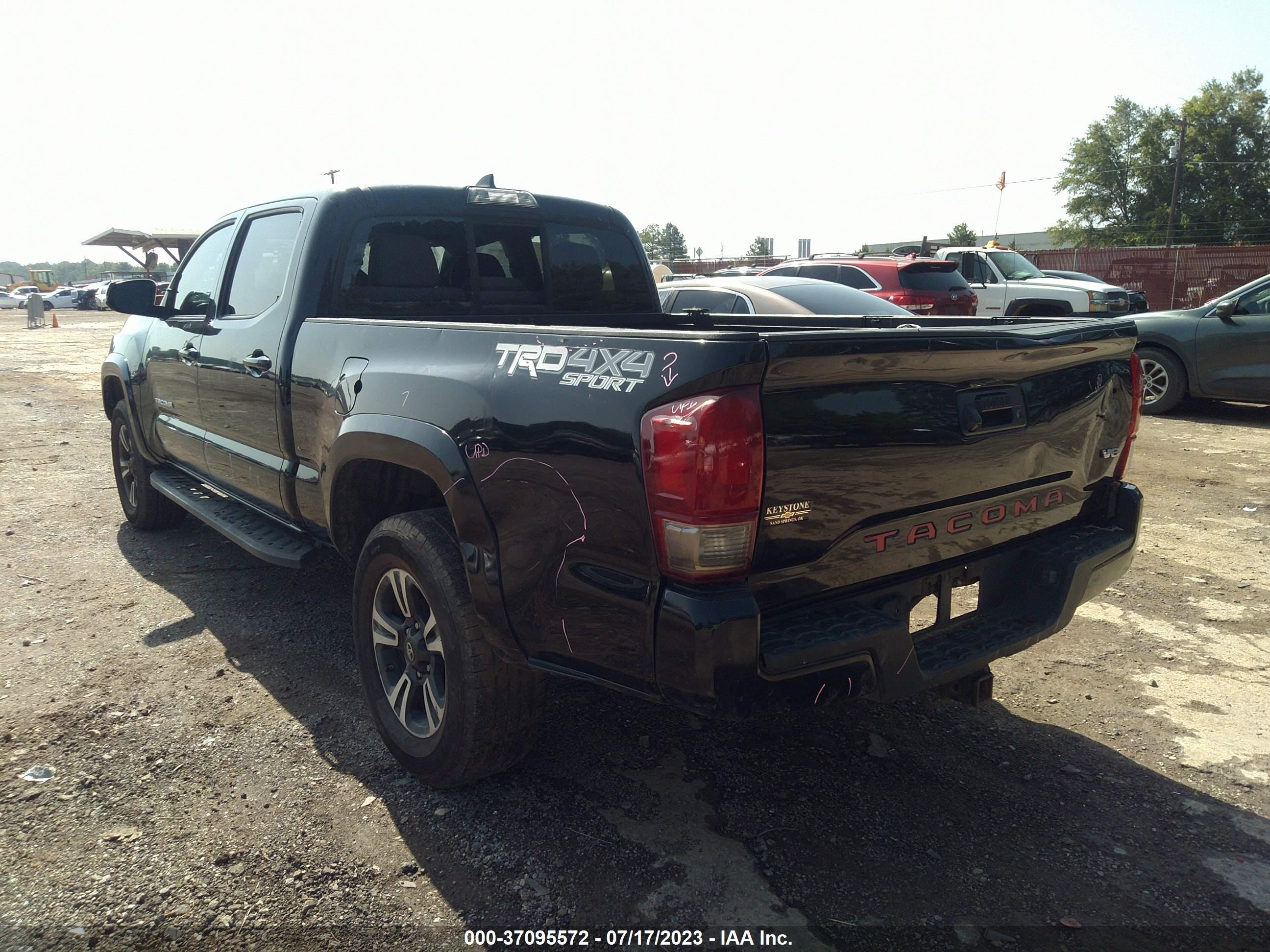 Photo 2 VIN: 5TFDZ5BN1HX014604 - TOYOTA TACOMA 