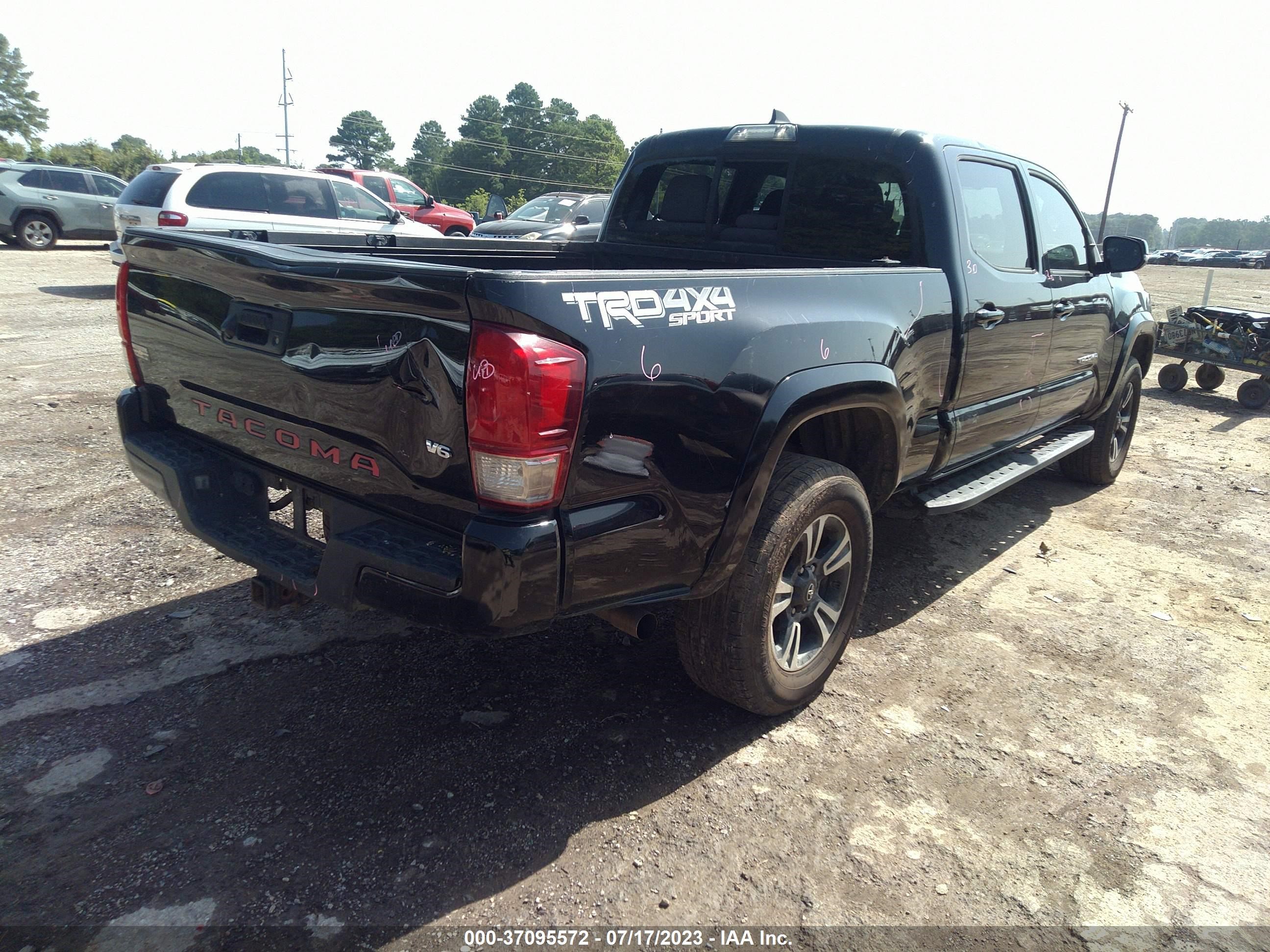 Photo 3 VIN: 5TFDZ5BN1HX014604 - TOYOTA TACOMA 