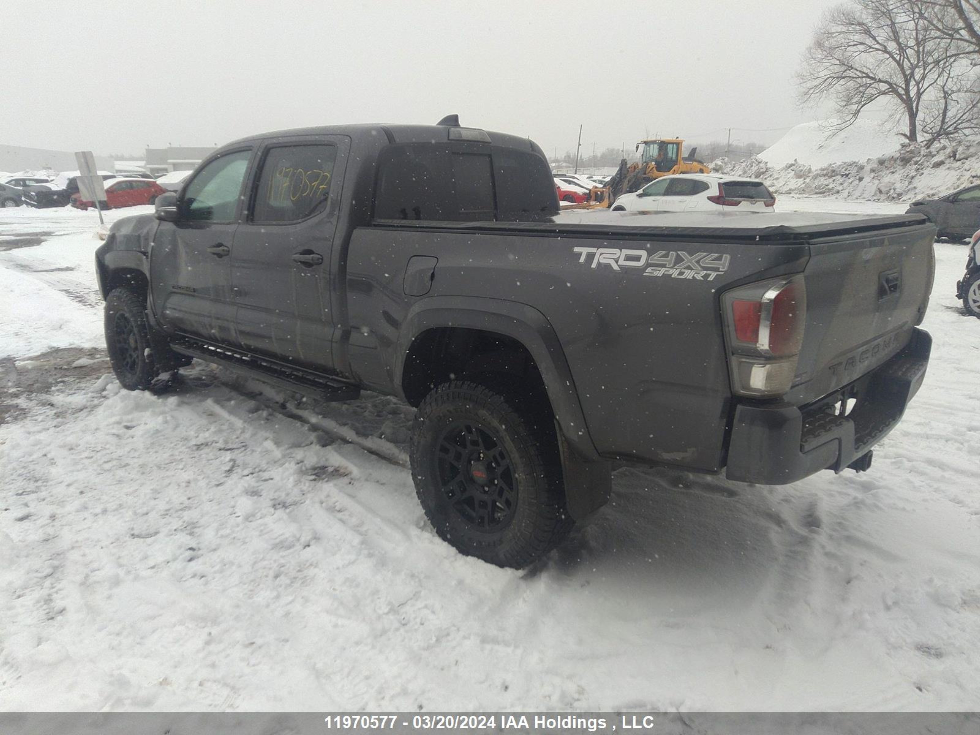 Photo 2 VIN: 5TFDZ5BN1LX050026 - TOYOTA TACOMA 