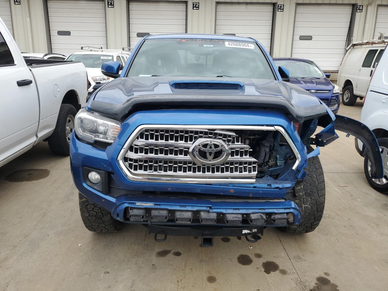 Photo 4 VIN: 5TFDZ5BN2HX025336 - TOYOTA TACOMA 