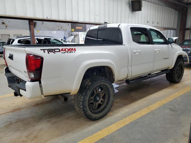 Photo 2 VIN: 5TFDZ5BN2JX034575 - TOYOTA TACOMA DOU 