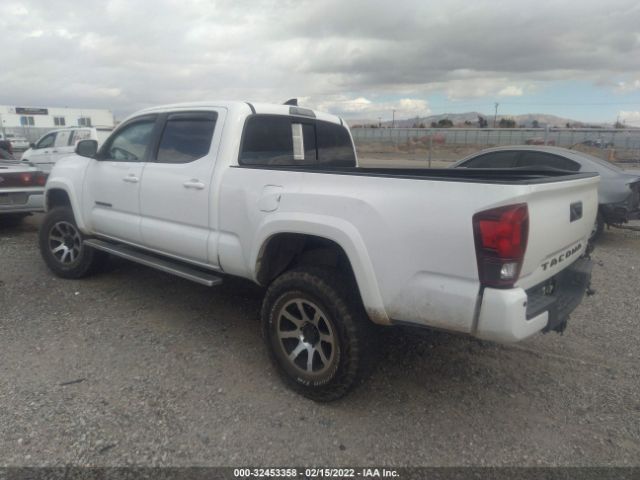 Photo 2 VIN: 5TFDZ5BN3JX032883 - TOYOTA TACOMA 