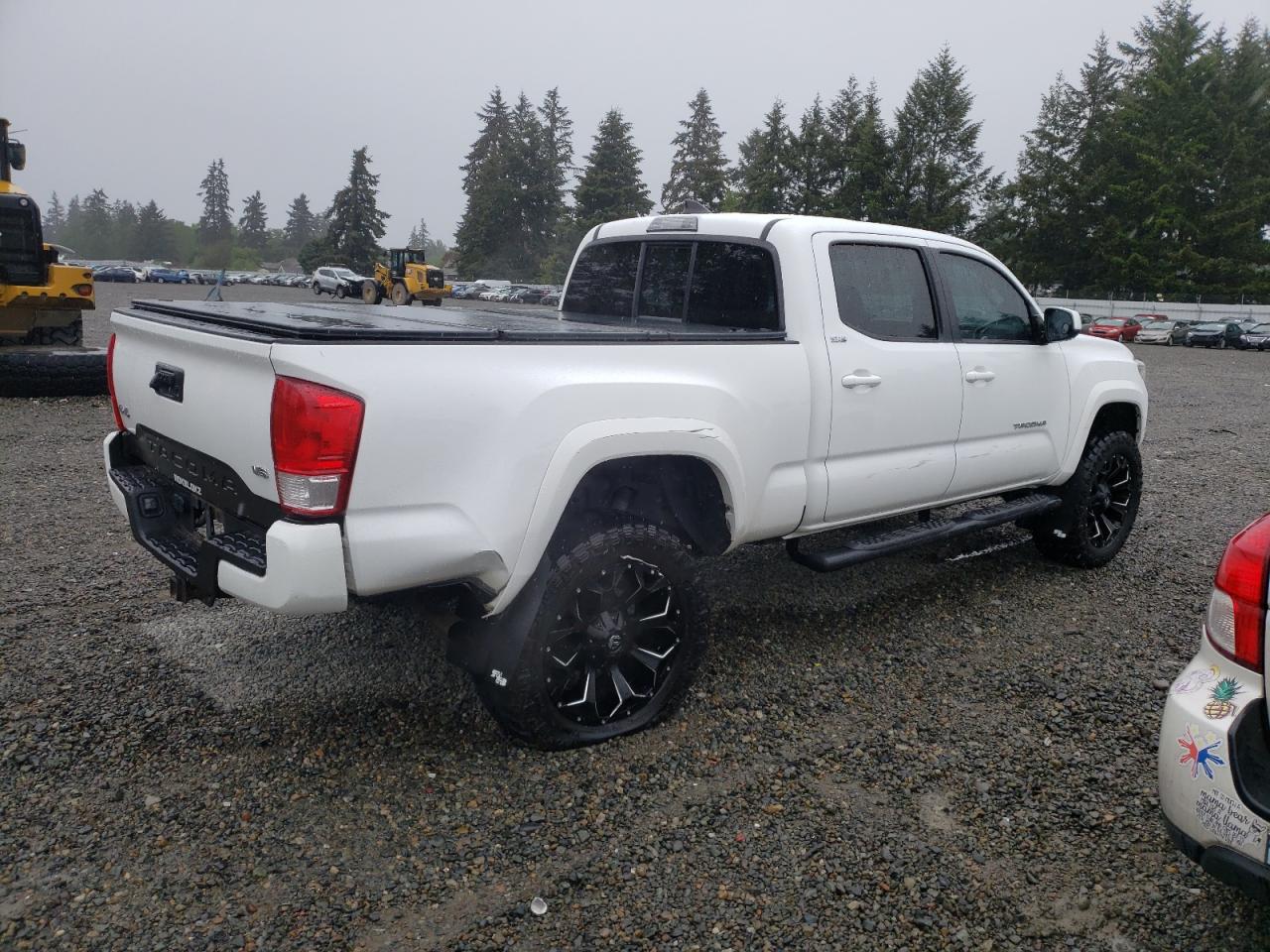 Photo 2 VIN: 5TFDZ5BN4GX007967 - TOYOTA TACOMA 