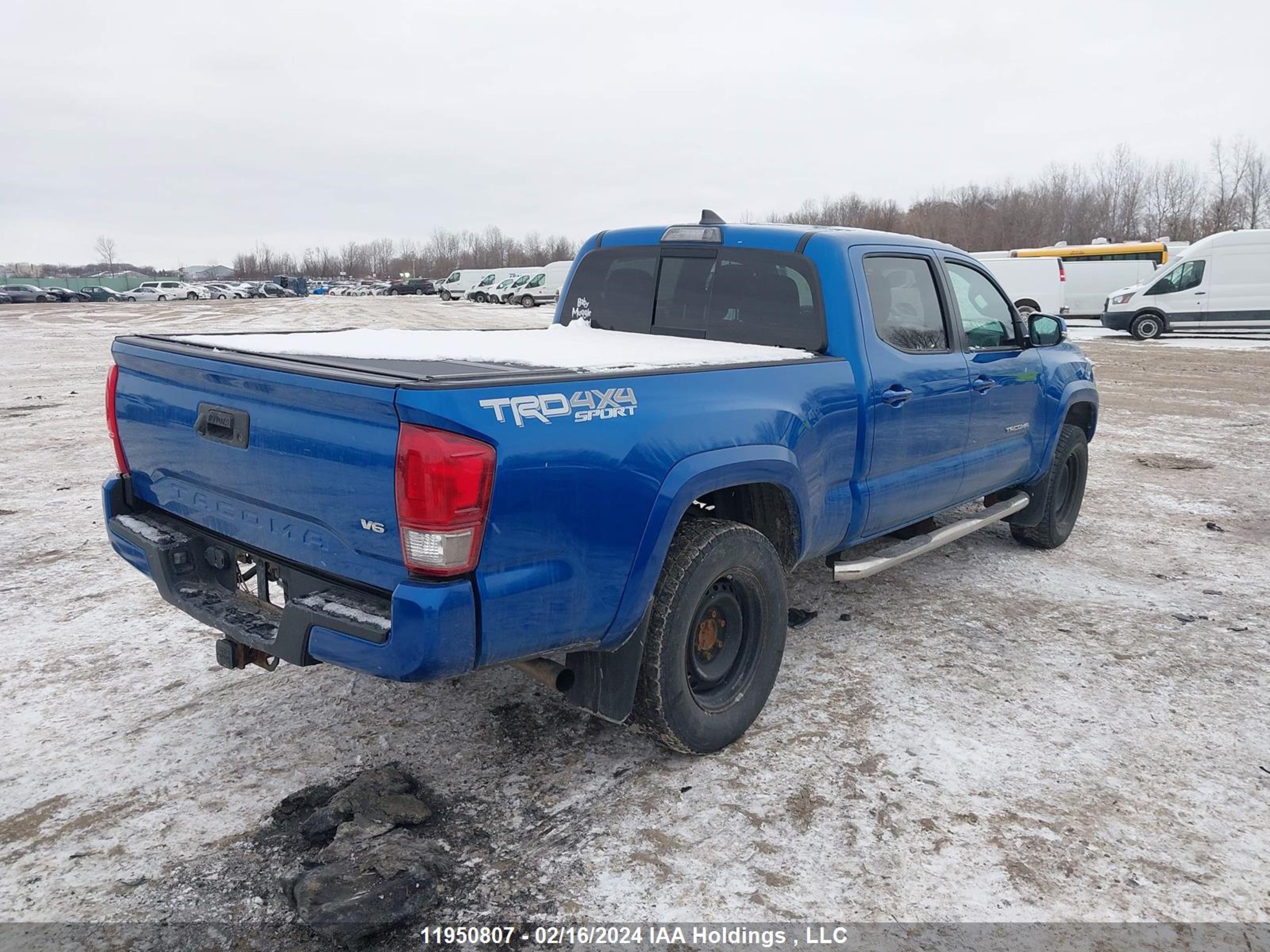 Photo 3 VIN: 5TFDZ5BN4HX026875 - TOYOTA TACOMA 