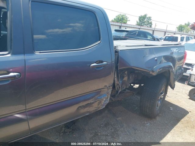 Photo 5 VIN: 5TFDZ5BN7JX030179 - TOYOTA TACOMA 