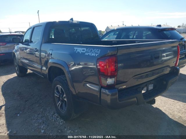 Photo 2 VIN: 5TFDZ5BN9KX040195 - TOYOTA TACOMA 4WD 