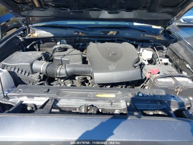 Photo 9 VIN: 5TFDZ5BN9KX040195 - TOYOTA TACOMA 4WD 