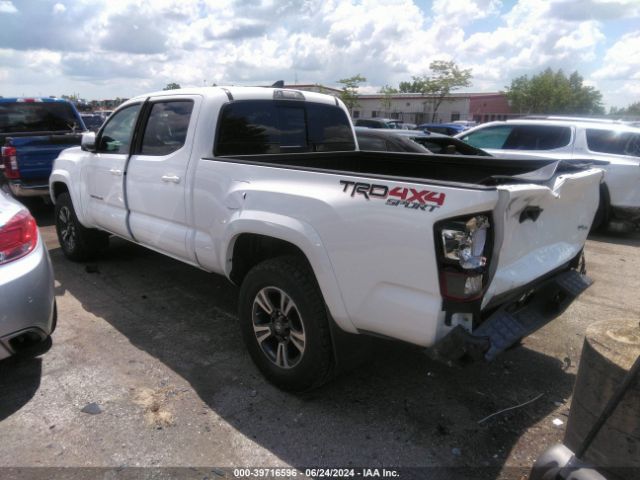 Photo 2 VIN: 5TFDZ5BNXKX038701 - TOYOTA TACOMA 