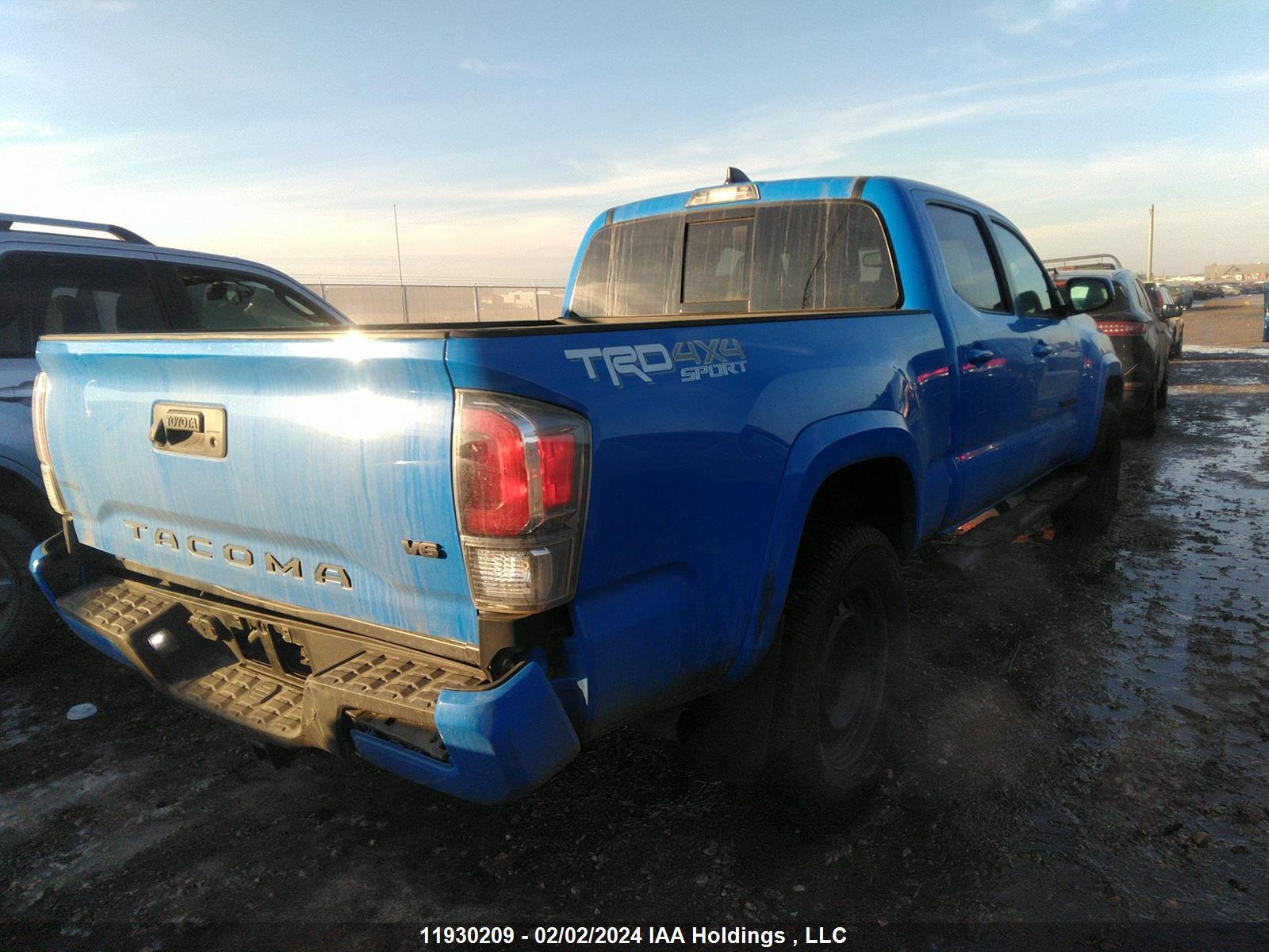 Photo 3 VIN: 5TFDZ5BNXMX064685 - TOYOTA TACOMA 