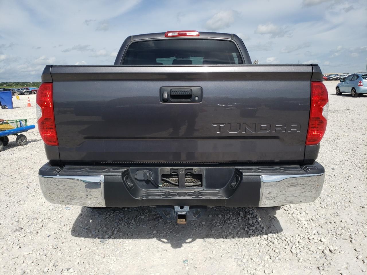 Photo 5 VIN: 5TFEM5F10HX118639 - TOYOTA TUNDRA 