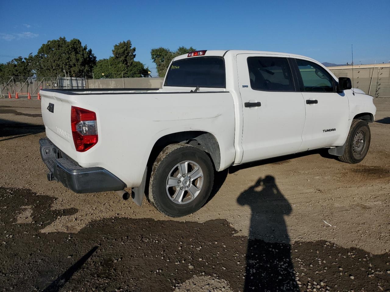 Photo 2 VIN: 5TFEM5F11EX069480 - TOYOTA TUNDRA 