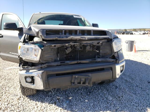 Photo 8 VIN: 5TFEM5F11GX103100 - TOYOTA TUNDRA CRE 