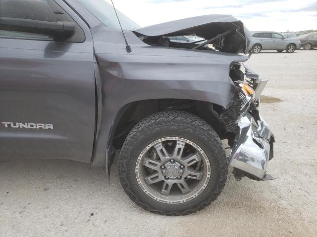 Photo 8 VIN: 5TFEM5F11HX111845 - TOYOTA TUNDRA CRE 