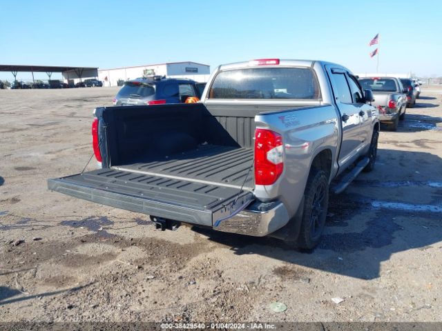 Photo 3 VIN: 5TFEM5F12KX140536 - TOYOTA TUNDRA 