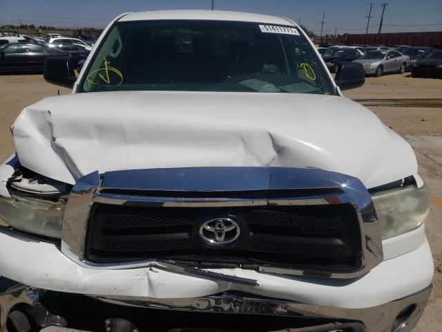 Photo 6 VIN: 5TFEM5F13DX058804 - TOYOTA TUNDRA CRE 