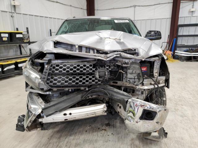 Photo 4 VIN: 5TFEM5F13JX131519 - TOYOTA TUNDRA 