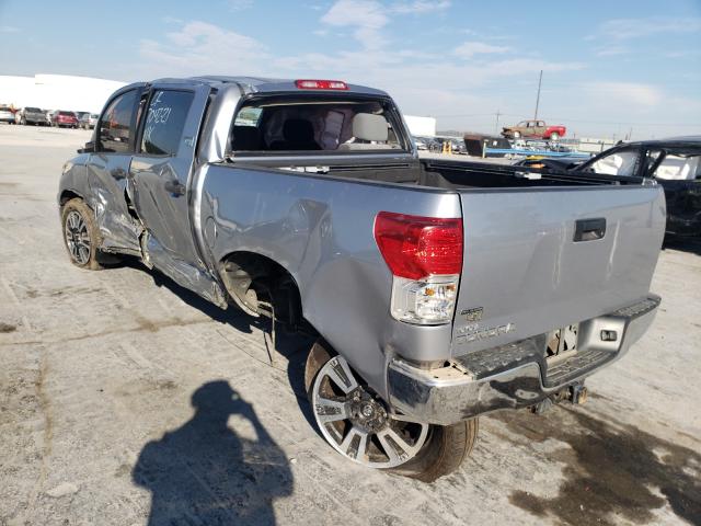 Photo 2 VIN: 5TFEM5F15CX050881 - TOYOTA TUNDRA CRE 