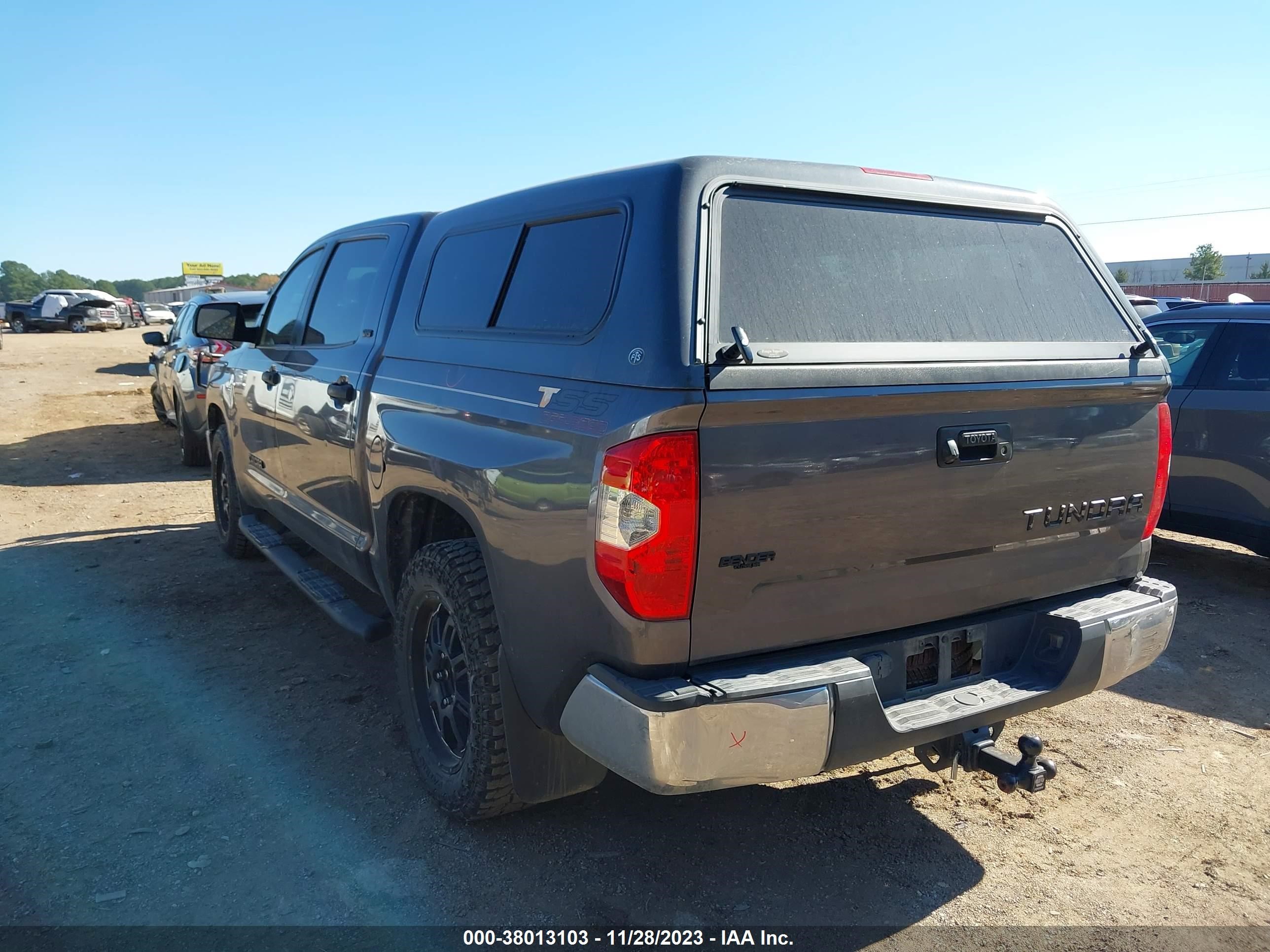 Photo 2 VIN: 5TFEM5F15HX112609 - TOYOTA TUNDRA 