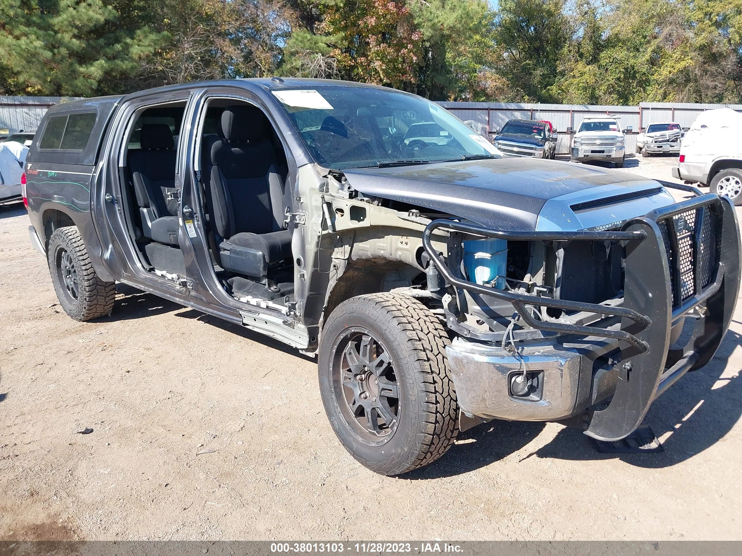 Photo 5 VIN: 5TFEM5F15HX112609 - TOYOTA TUNDRA 