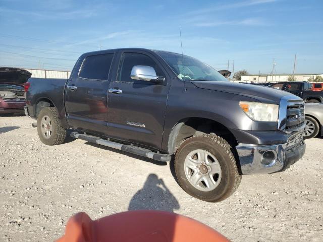 Photo 3 VIN: 5TFEM5F16BX030931 - TOYOTA TUNDRA CRE 