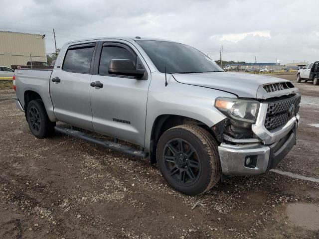 Photo 3 VIN: 5TFEM5F16KX143410 - TOYOTA TUNDRA CRE 