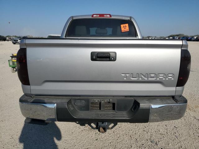 Photo 5 VIN: 5TFEM5F17JX123617 - TOYOTA TUNDRA CRE 