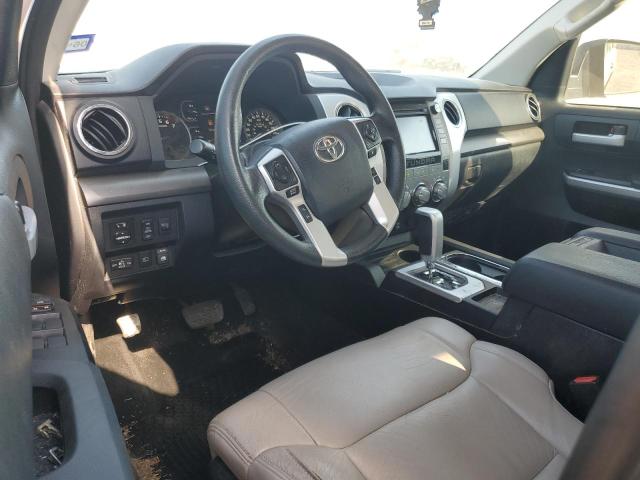 Photo 7 VIN: 5TFEM5F17JX123617 - TOYOTA TUNDRA CRE 