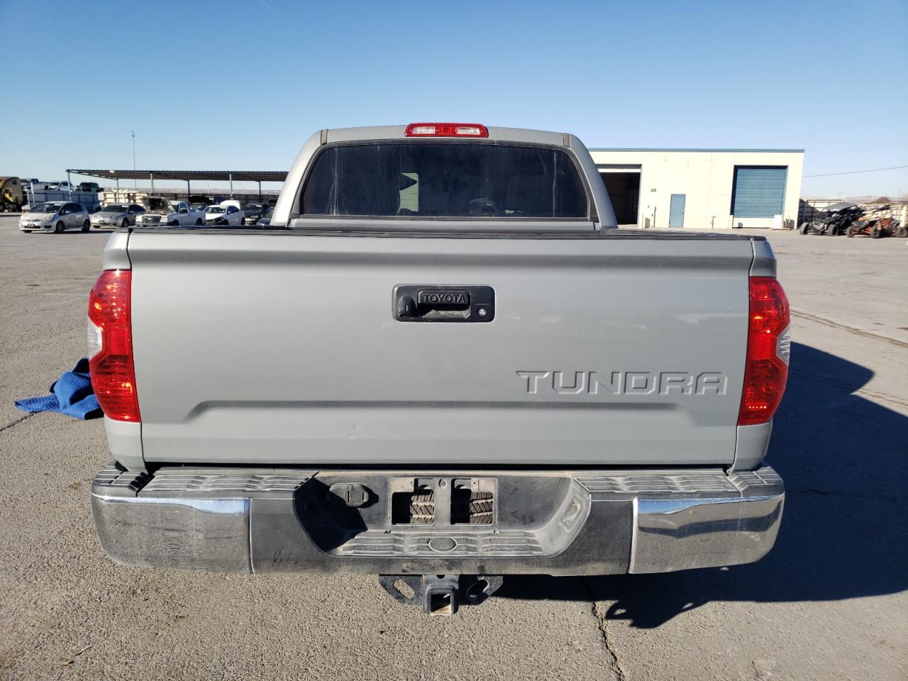 Photo 5 VIN: 5TFEM5F19EX077472 - TOYOTA TUNDRA 